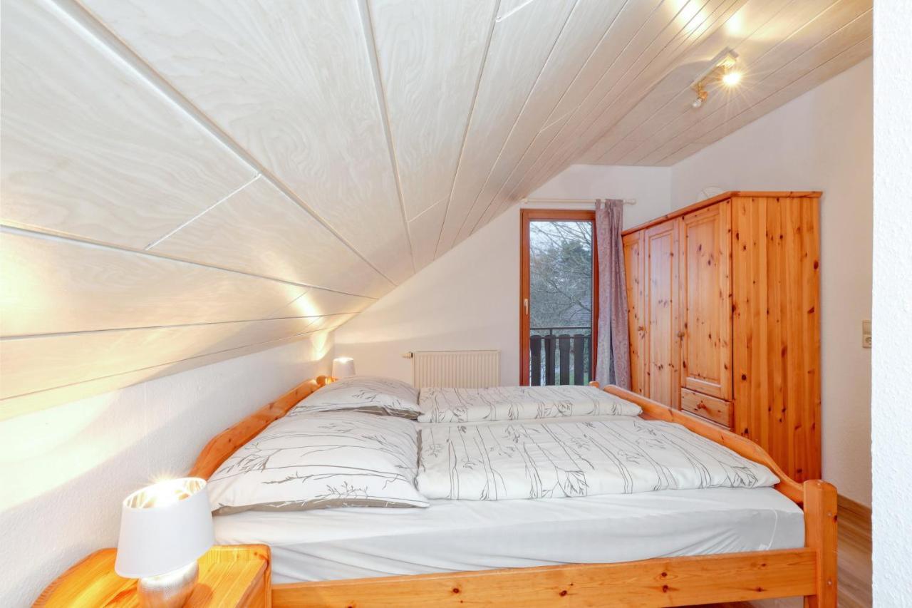 Seepark Kirchheim Ferienhaus Bei Nina Mit Sauna Екстер'єр фото