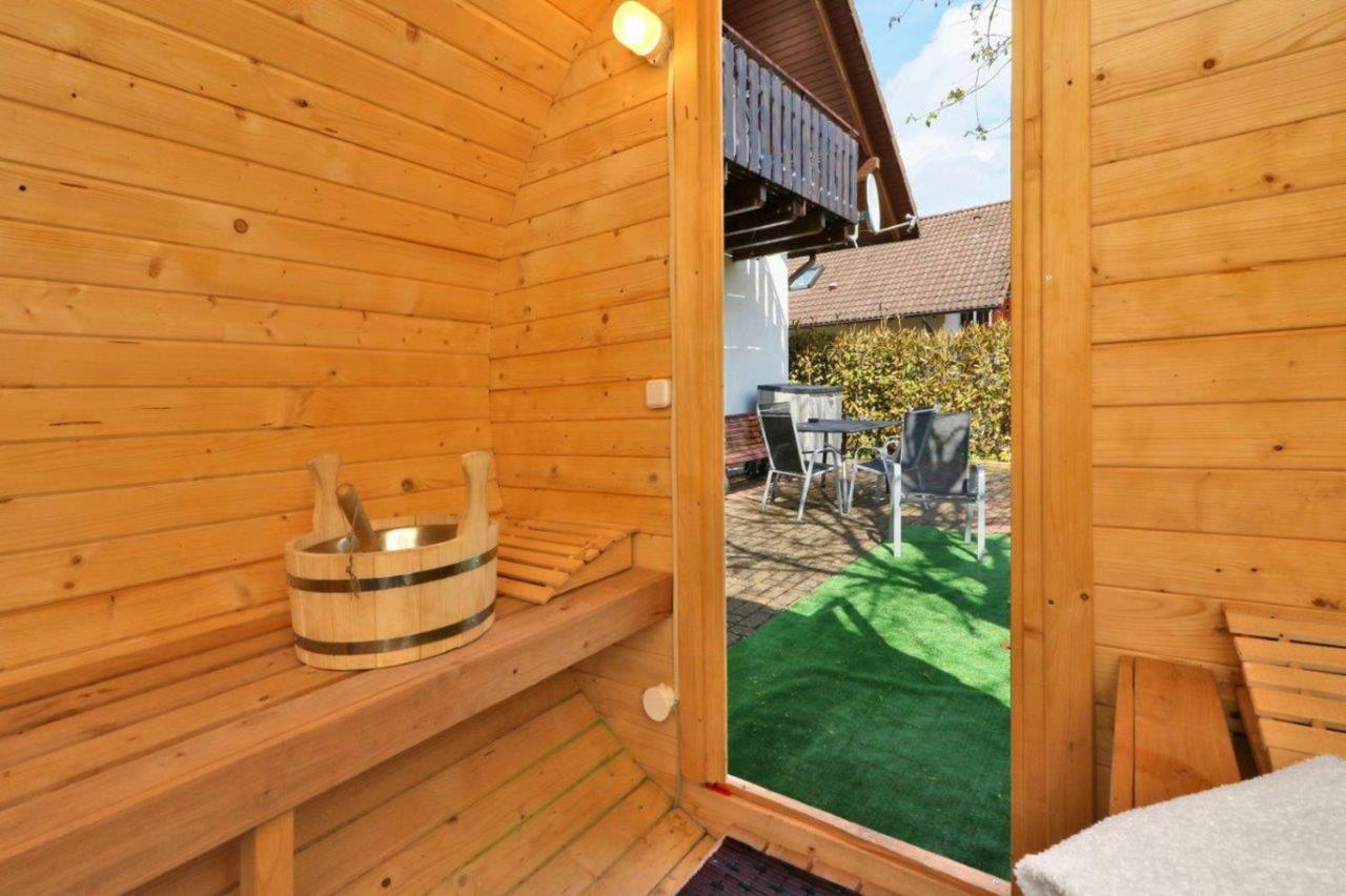 Seepark Kirchheim Ferienhaus Bei Nina Mit Sauna Екстер'єр фото